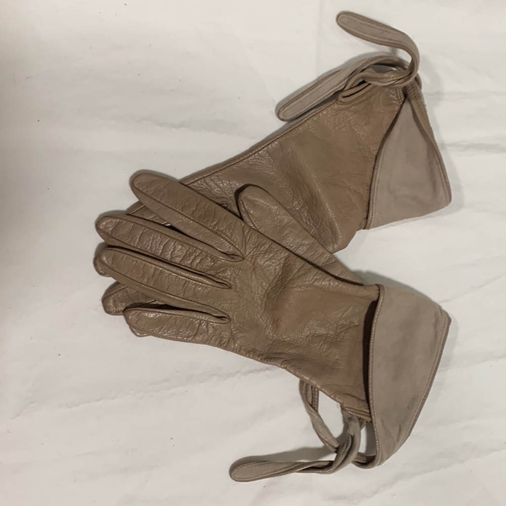 VINTAGE Leather gloves Made in Italy expressly for LAZARUS